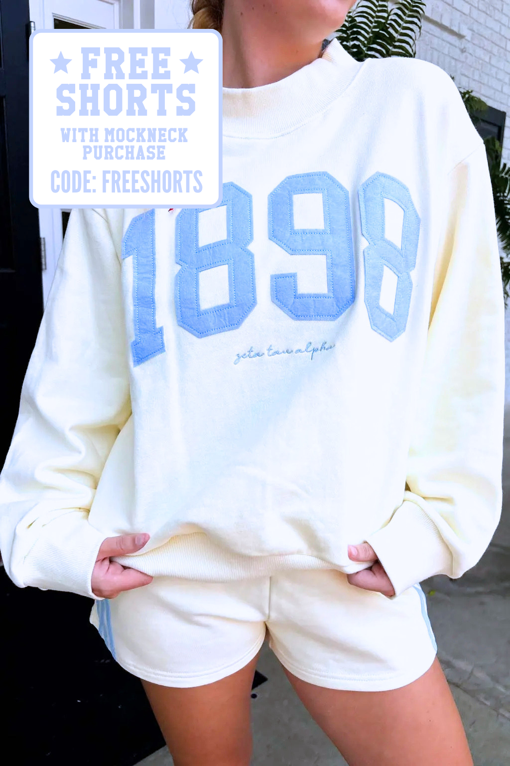 Zeta Vintage Varsity Mockneck