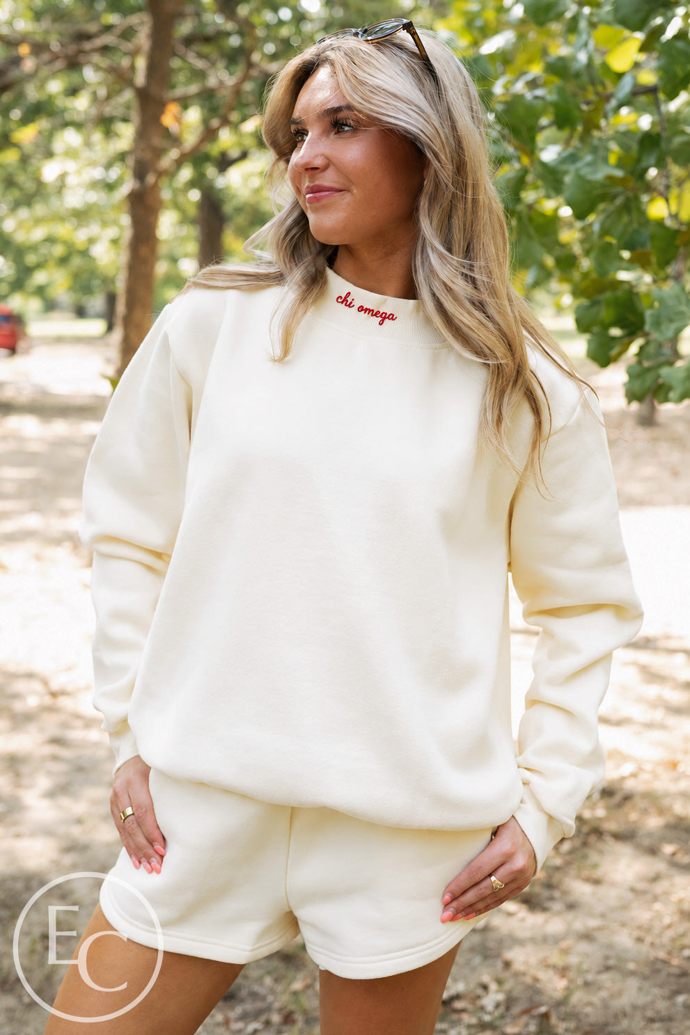 Chi Omega Collar Embroidery Cream
