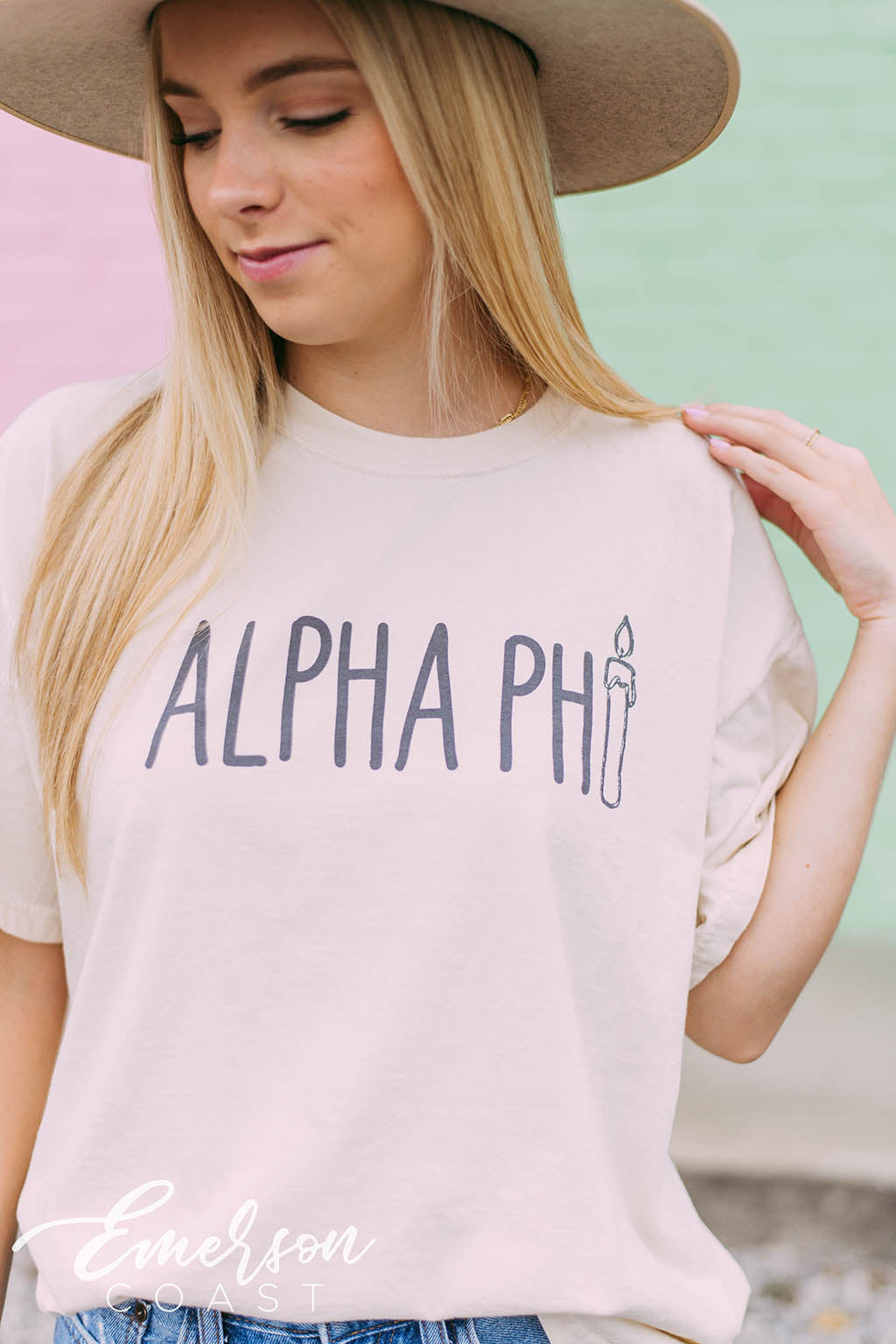 Alpha Phi Mom&#39;s Day Candle Tee