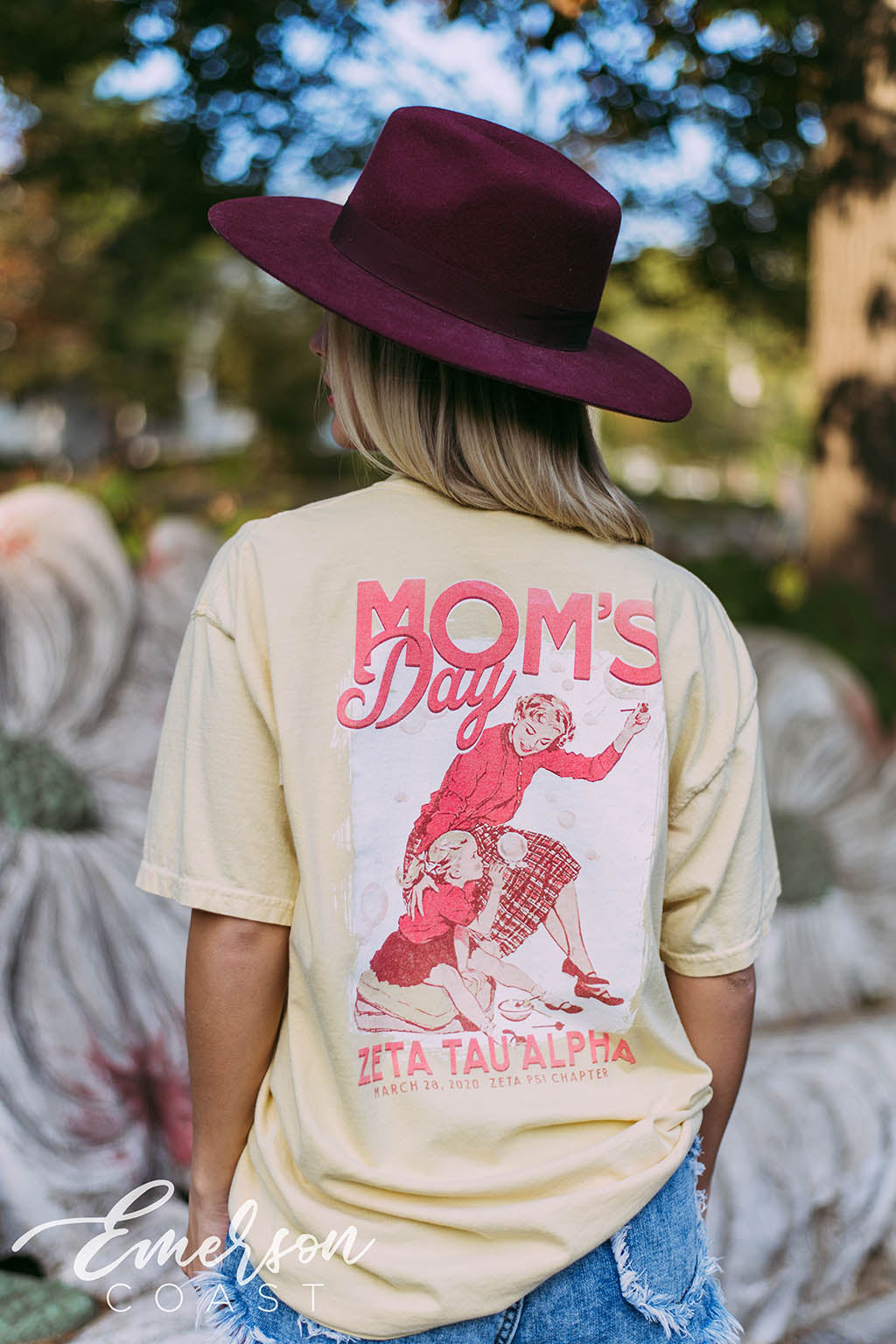 ZTA Retro Moms Day Tee