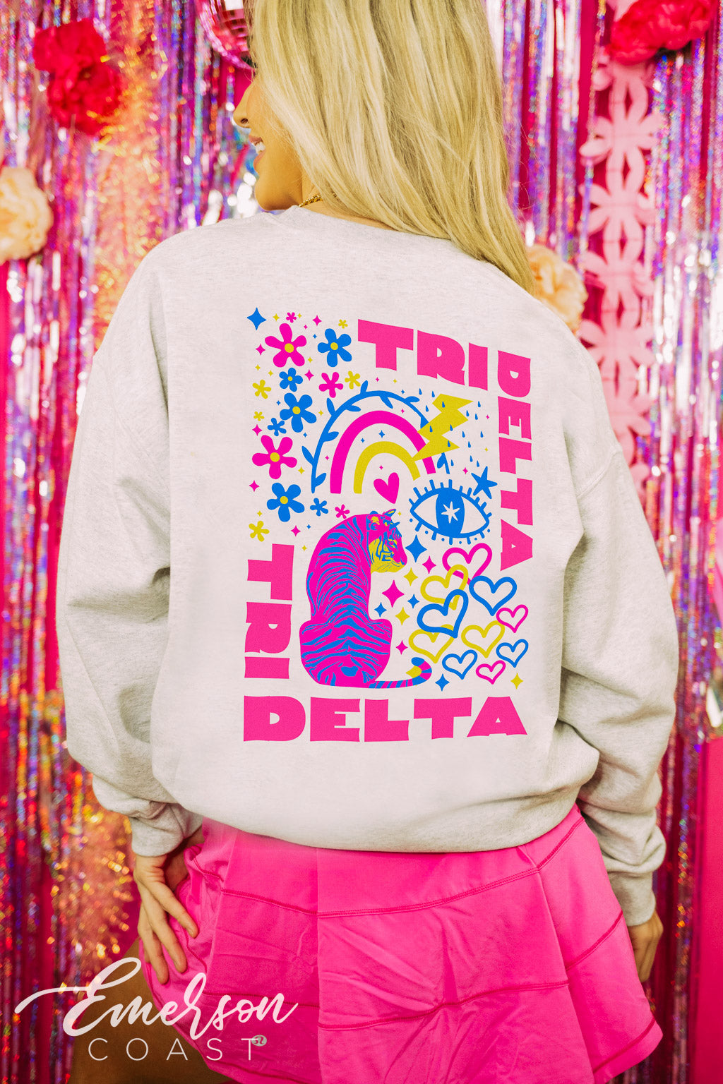 Delta Delta Delta Graphic Art Pullover