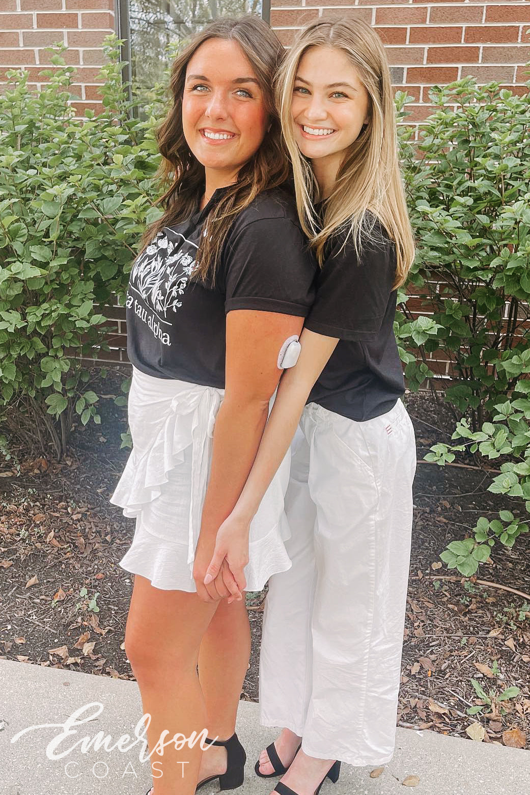 Zeta Floral Black Notch Tee